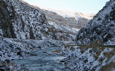Narrow canyon
